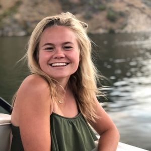 Meet your Posher, Kendra